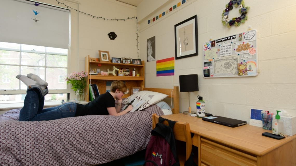 Application Closed for the 2024 Season Simmons University Intern